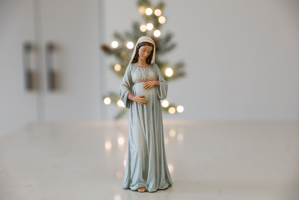 Mary, Mother of God Statue
